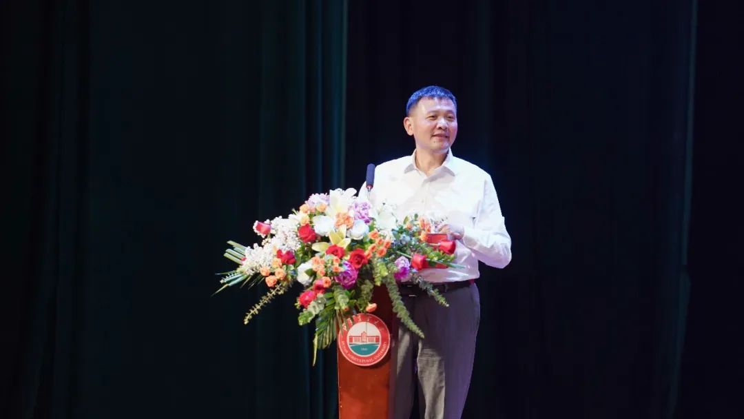 1684387870173665.jpg 640.jpg